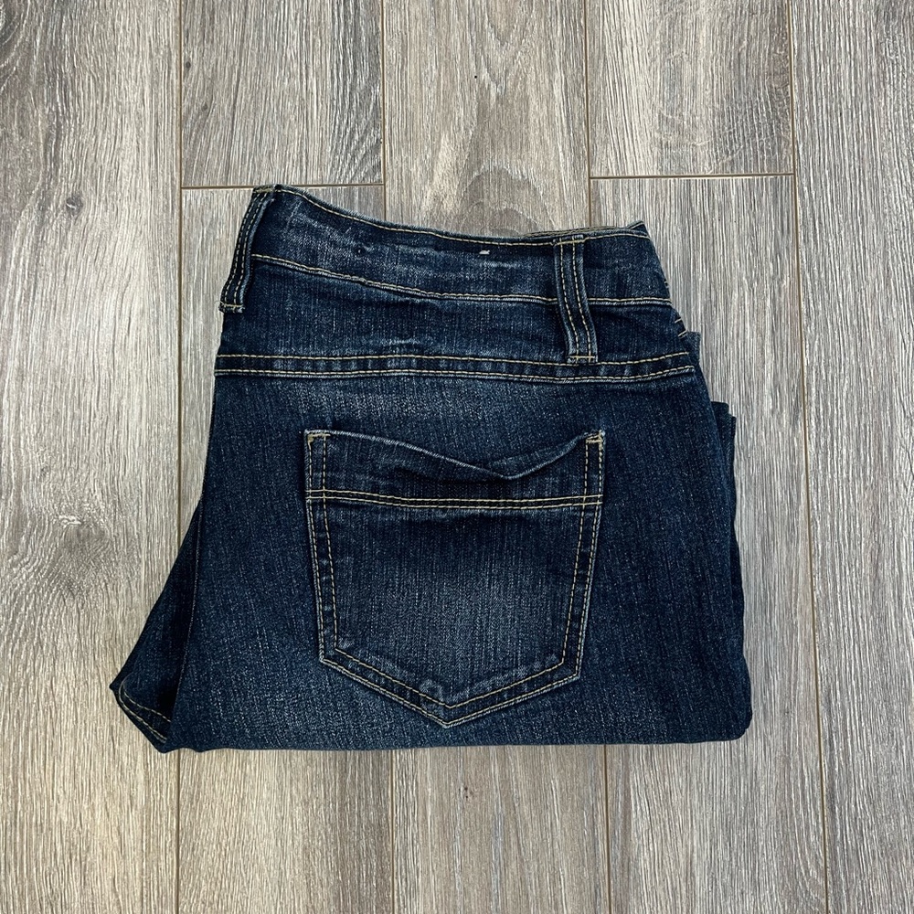 Illegal Jeans Size 7 Women’s Capris Jean